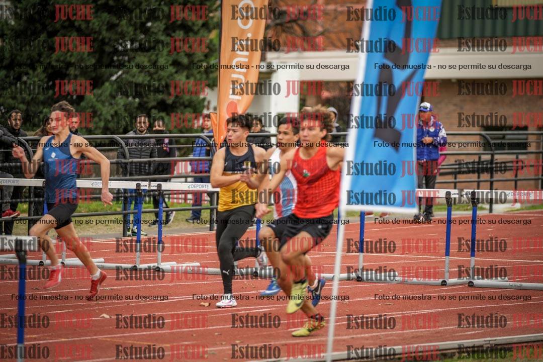 Fotos de los 110 m con vallas de varones - decatlón 6