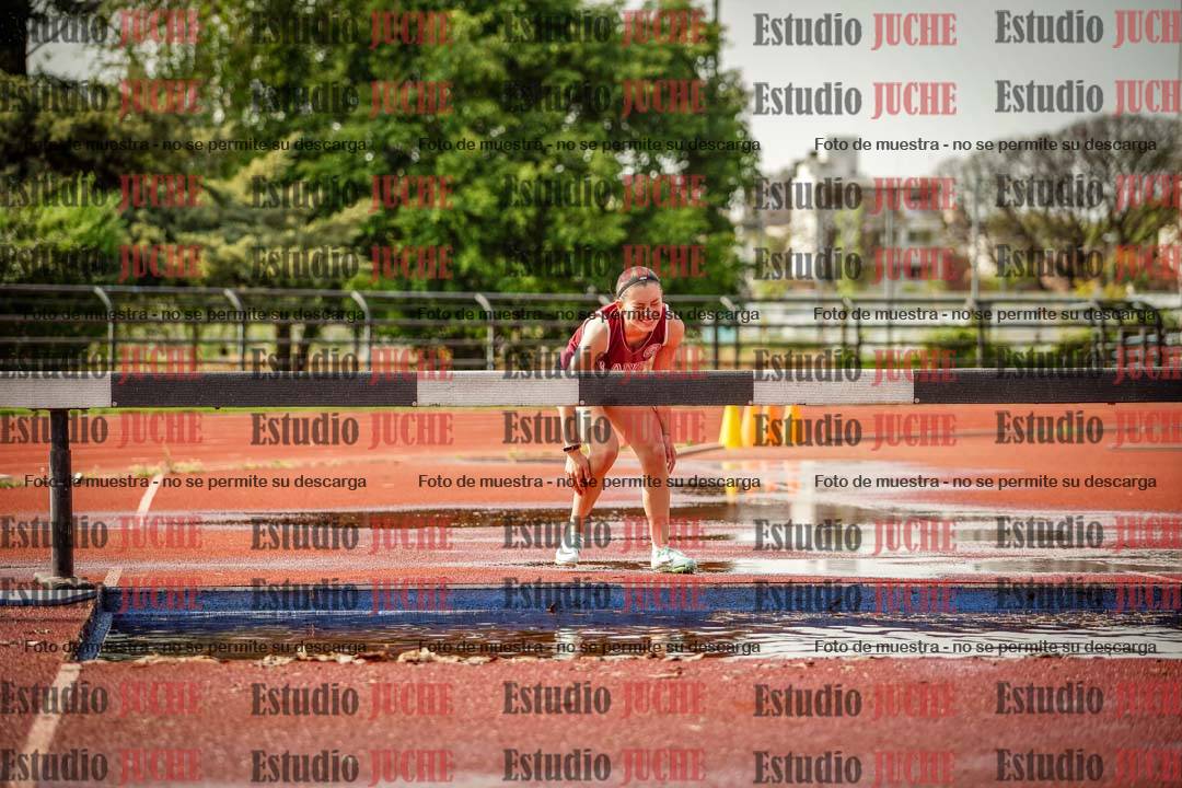 Fotos de los 1500 m con obstáculos de mujeres