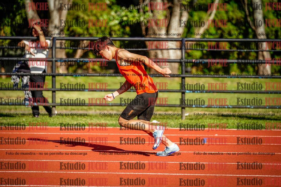 Fotos de los 400 m con vallas de varones