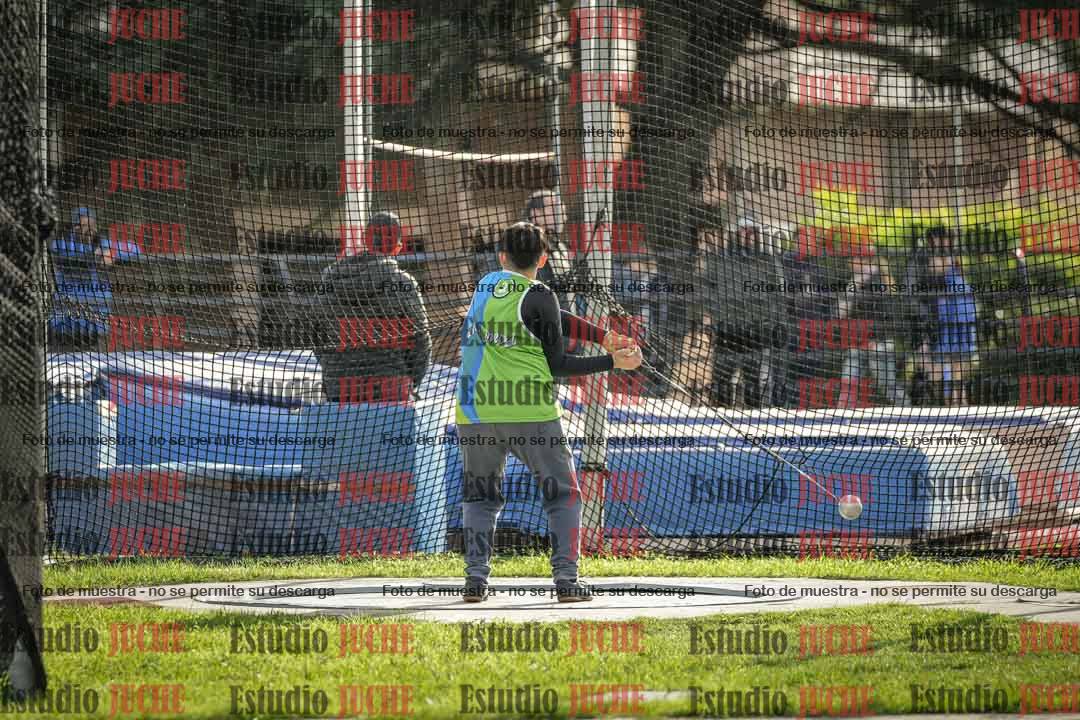 Fotos del lanzamiento de martillo de varones