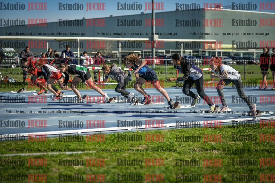 Fotos de los 80 m llanos de mujeres - U14