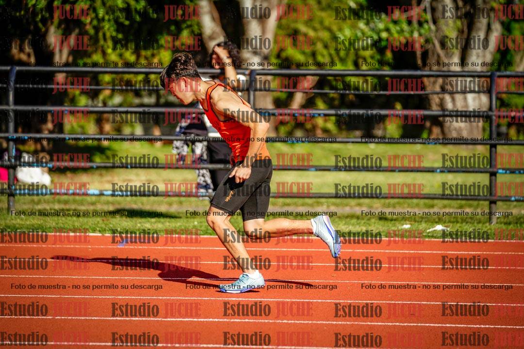 Fotos de los 400 m con vallas de varones