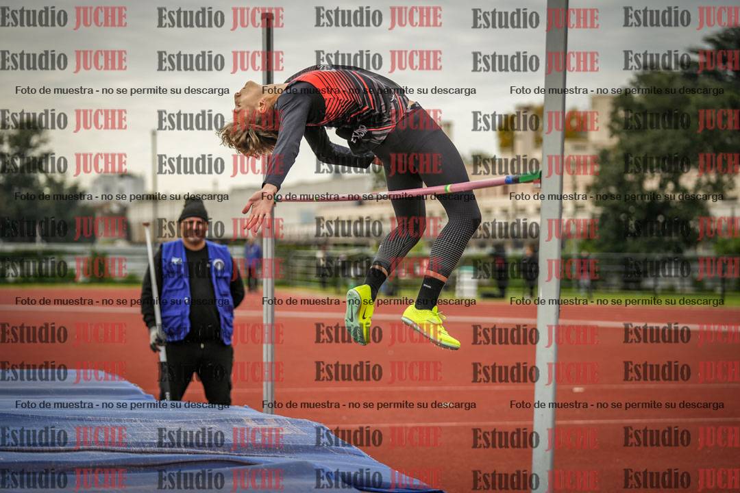 Fotos del salto en alto de varones