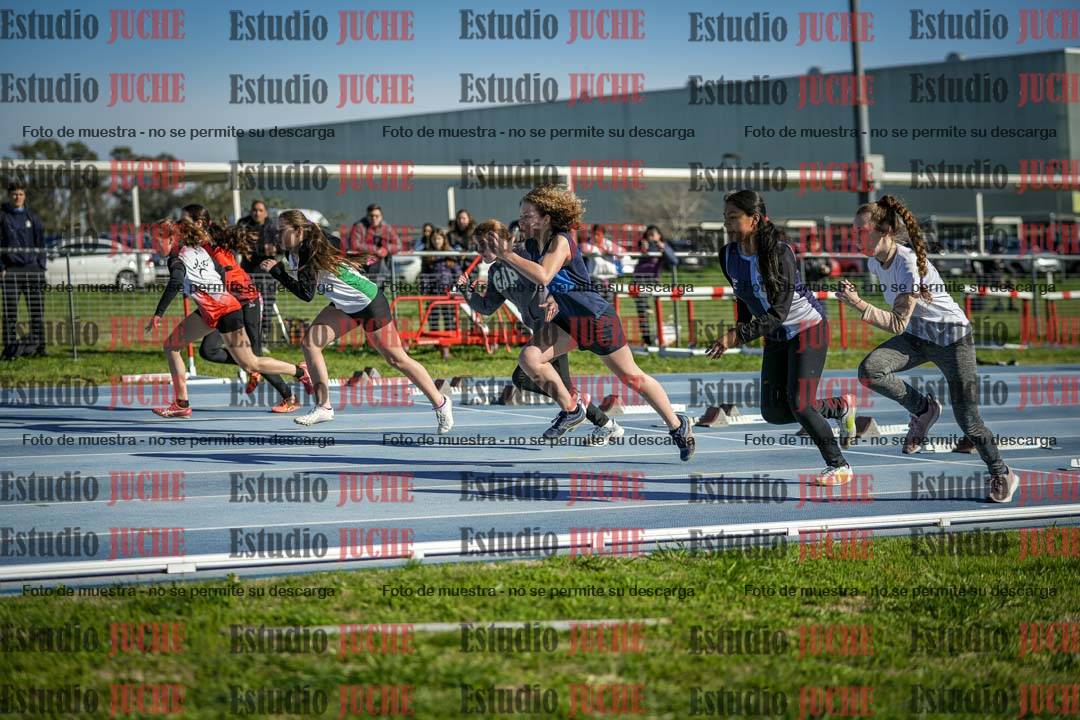 Fotos de los 80 m llanos de mujeres - U14