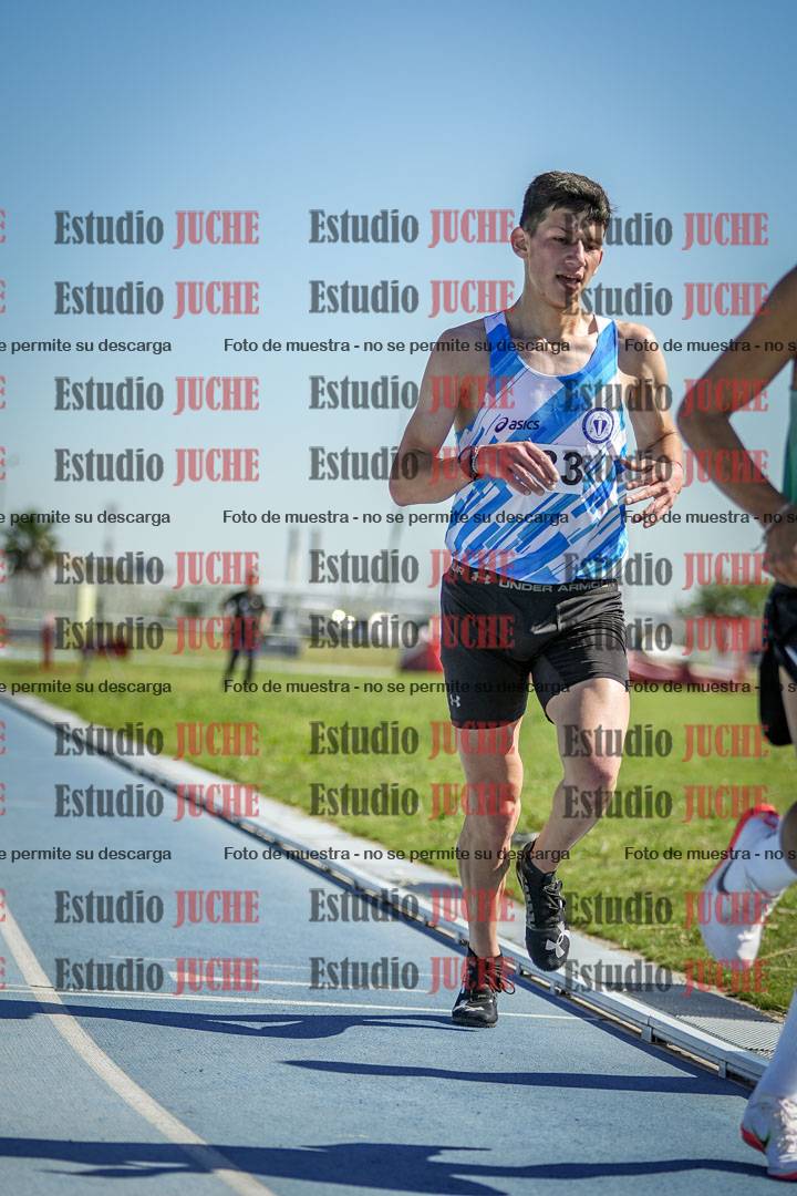 Fotos de los 5000 m de mujeres y varones - serie 1