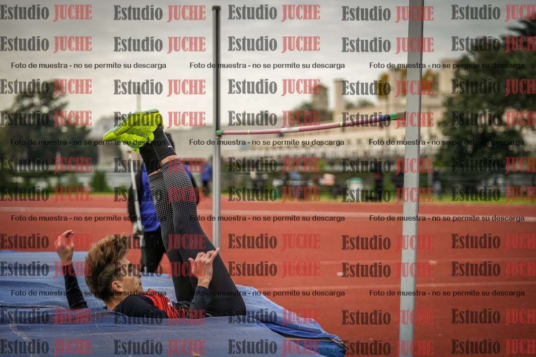 Fotos del salto en alto de varones