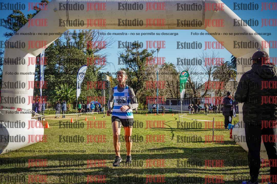 Fotos de la llegada del cross de 4000 m - mujeres