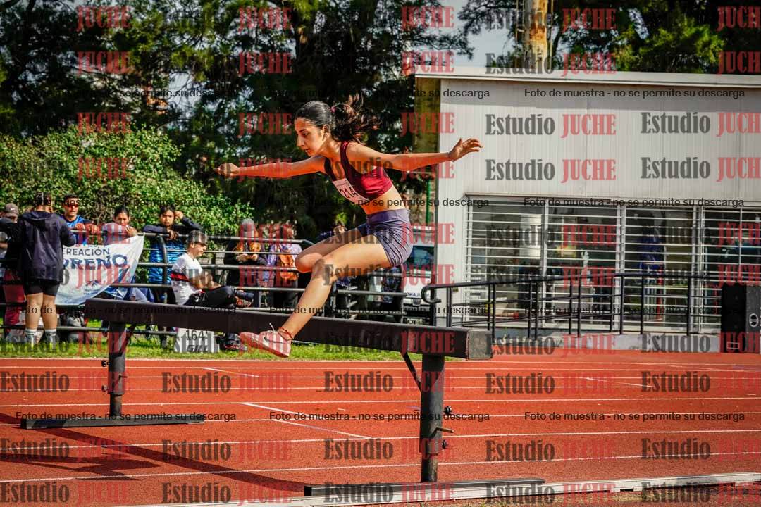 Fotos de los 1500 m con obstáculos de mujeres