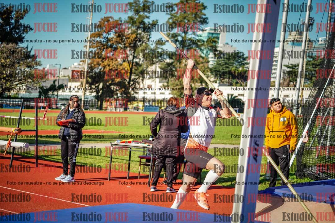 Fotos del salto con garrocha de mujeres y varones