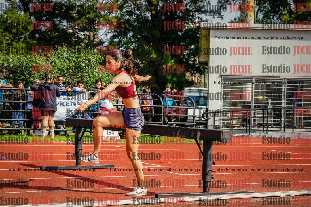 Fotos de los 1500 m con obstáculos de mujeres