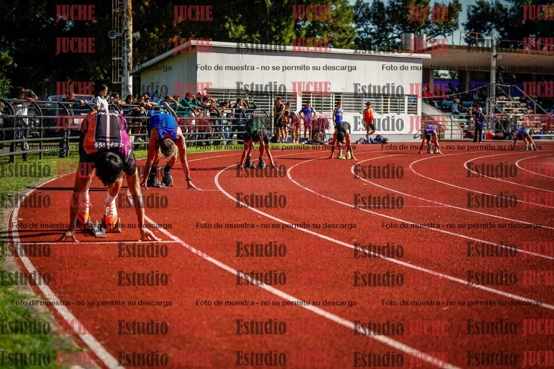 Fotos de los 400 m con vallas de varones