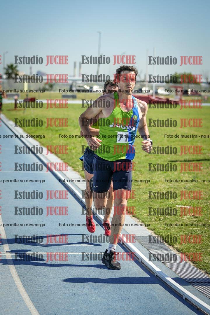Fotos de los 5000 m de mujeres y varones - serie 1
