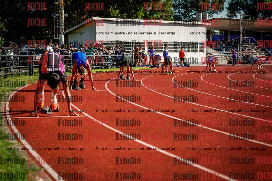 Fotos de los 400 m con vallas de varones