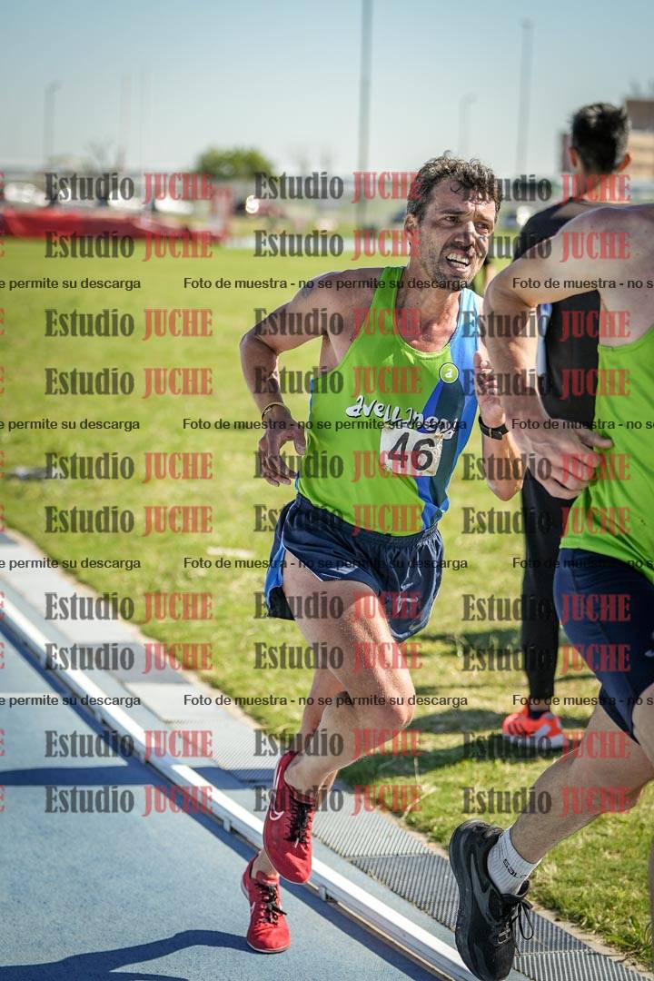 Fotos de los 5000 m de mujeres y varones - serie 1