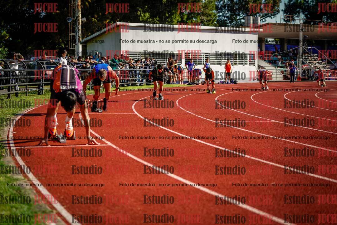 Fotos de los 400 m con vallas de varones