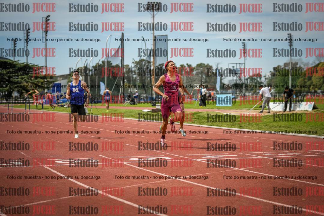 Fotos de los 400 m con vallas de varones