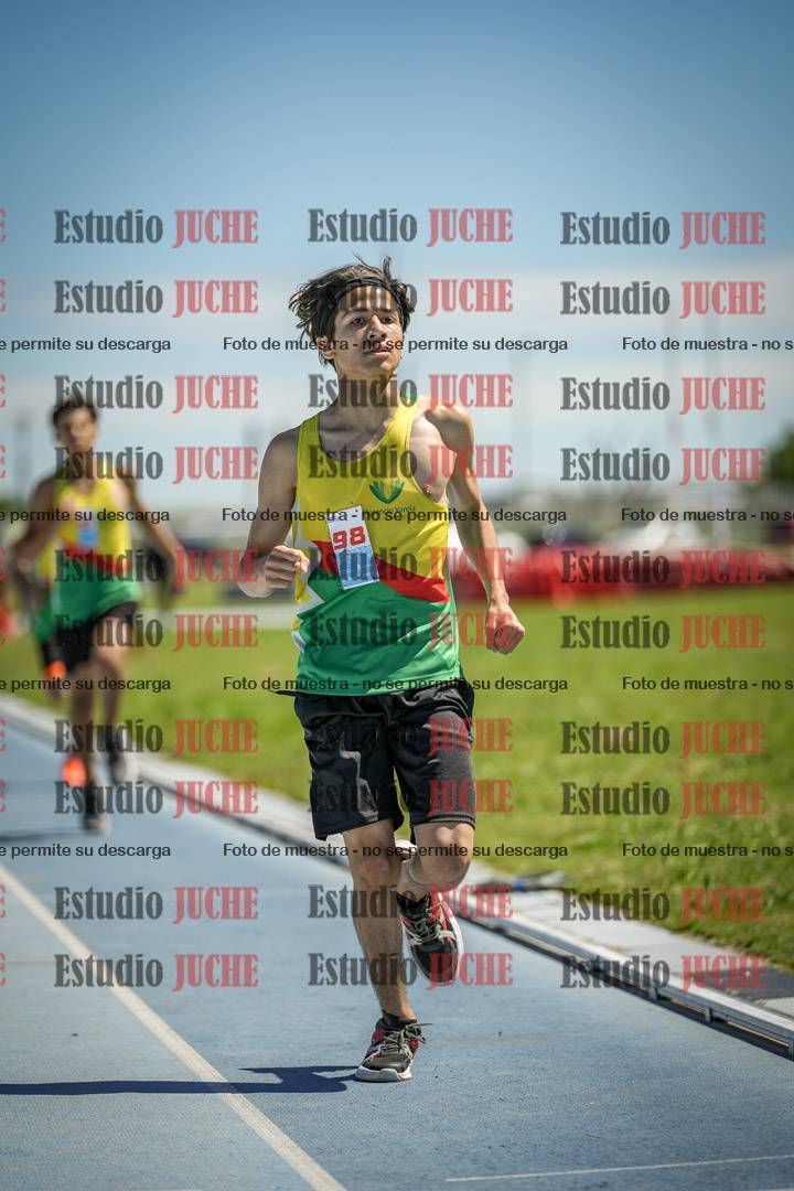 Fotos de los 600 m llanos de varones