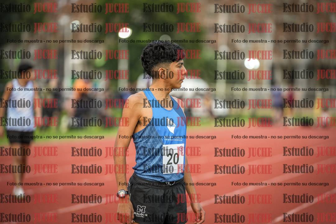 Fotos de los 3000 m con obstáculos de varones