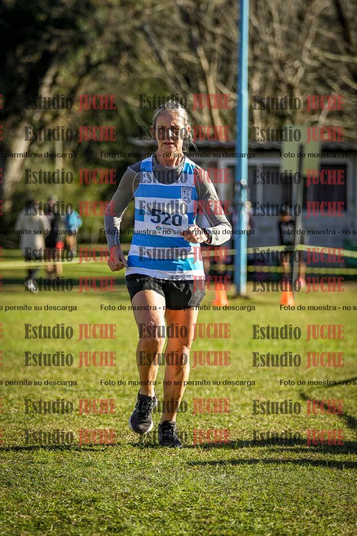 Fotos de la llegada del cross de 4000 m - mujeres