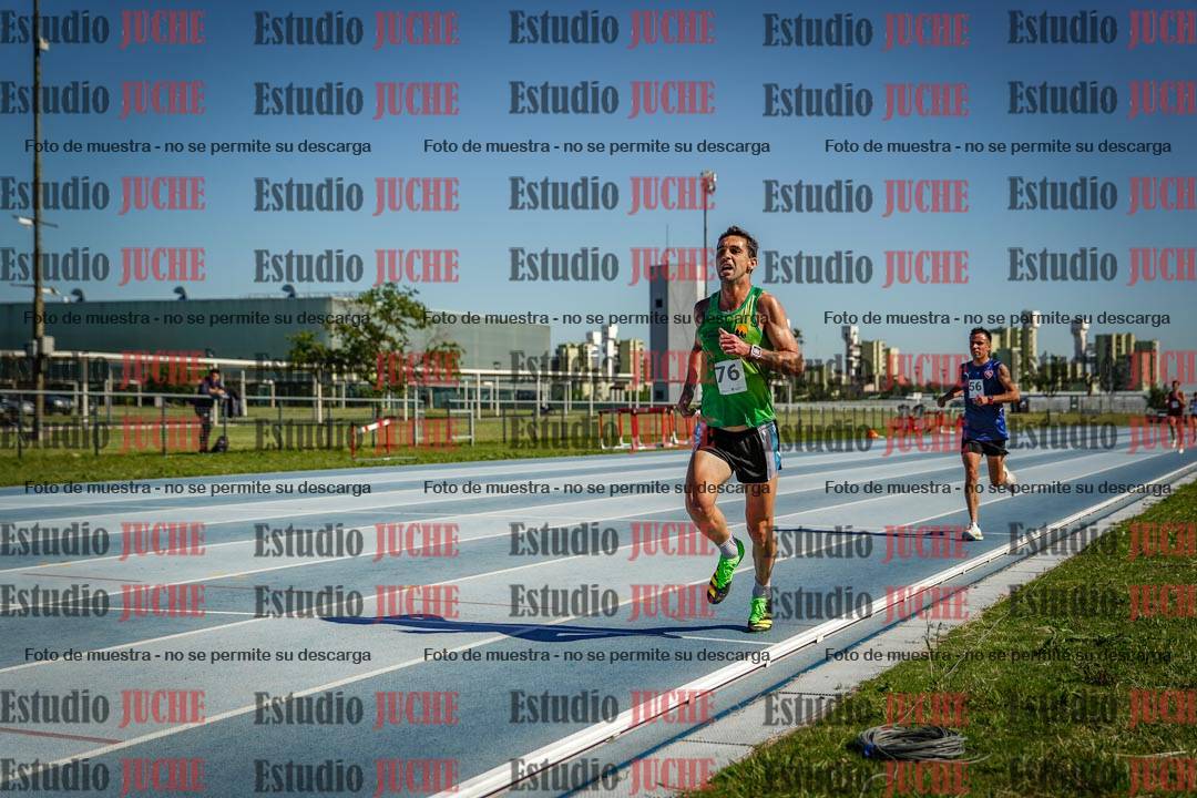 Fotos de los 5000 m de mujeres y varones - serie 1