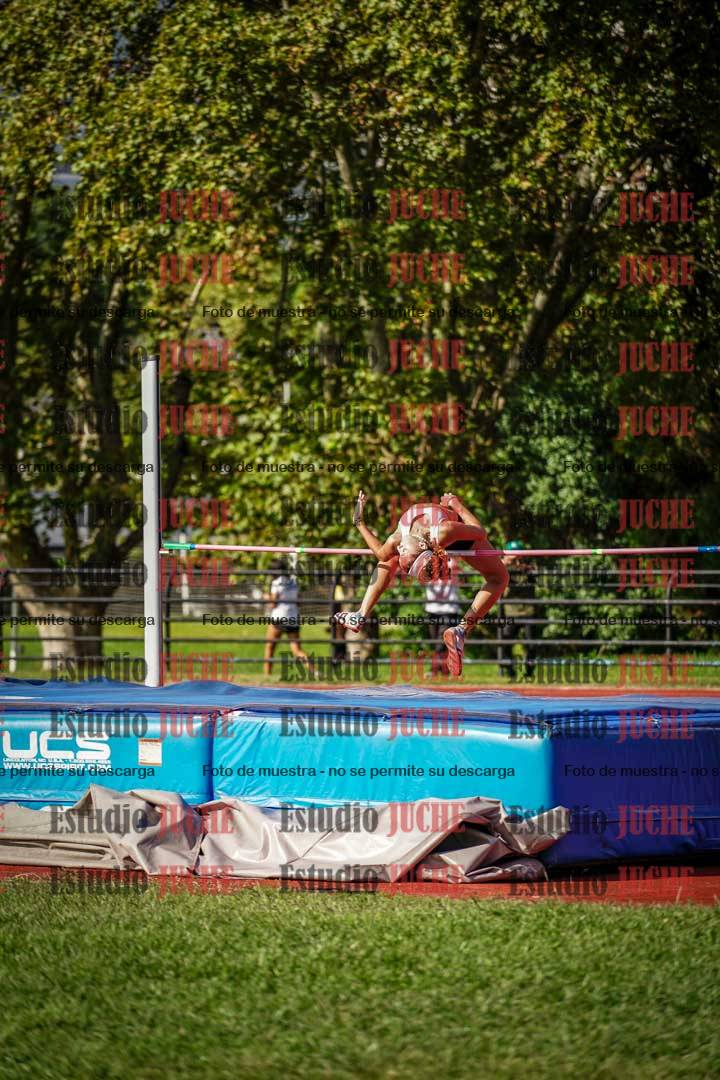 Fotos del salto en alto de mujeres