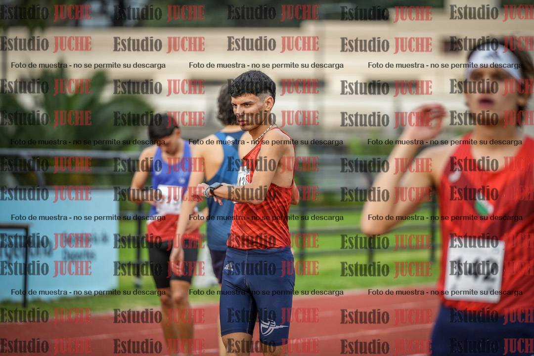 Fotos de los 3000 m con obstáculos de varones