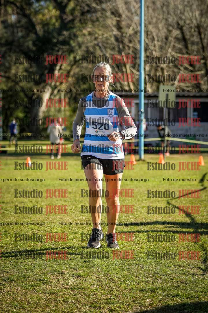 Fotos de la llegada del cross de 4000 m - mujeres