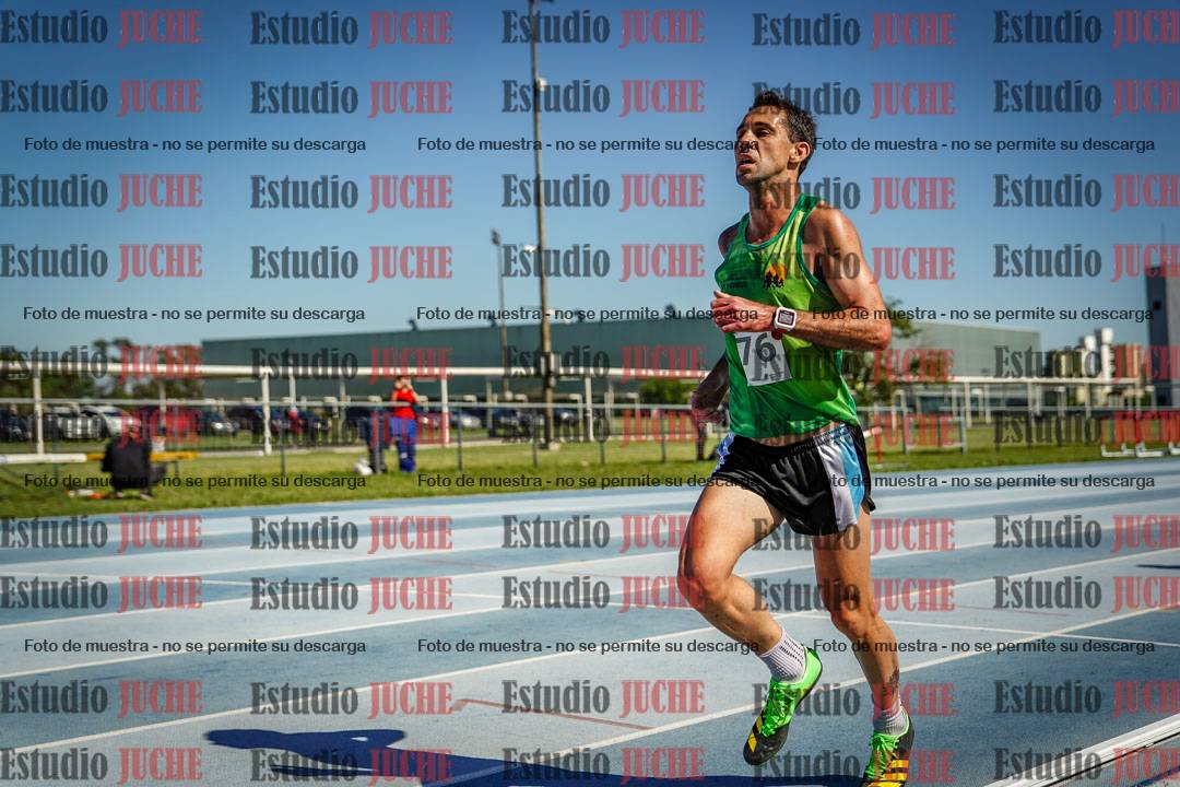 Fotos de los 5000 m de mujeres y varones - serie 1
