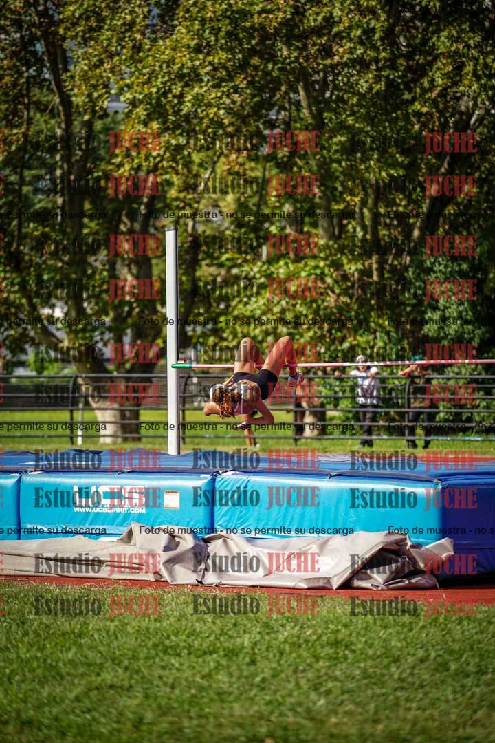 Fotos del salto en alto de mujeres
