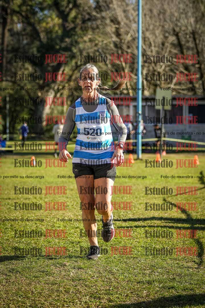 Fotos de la llegada del cross de 4000 m - mujeres