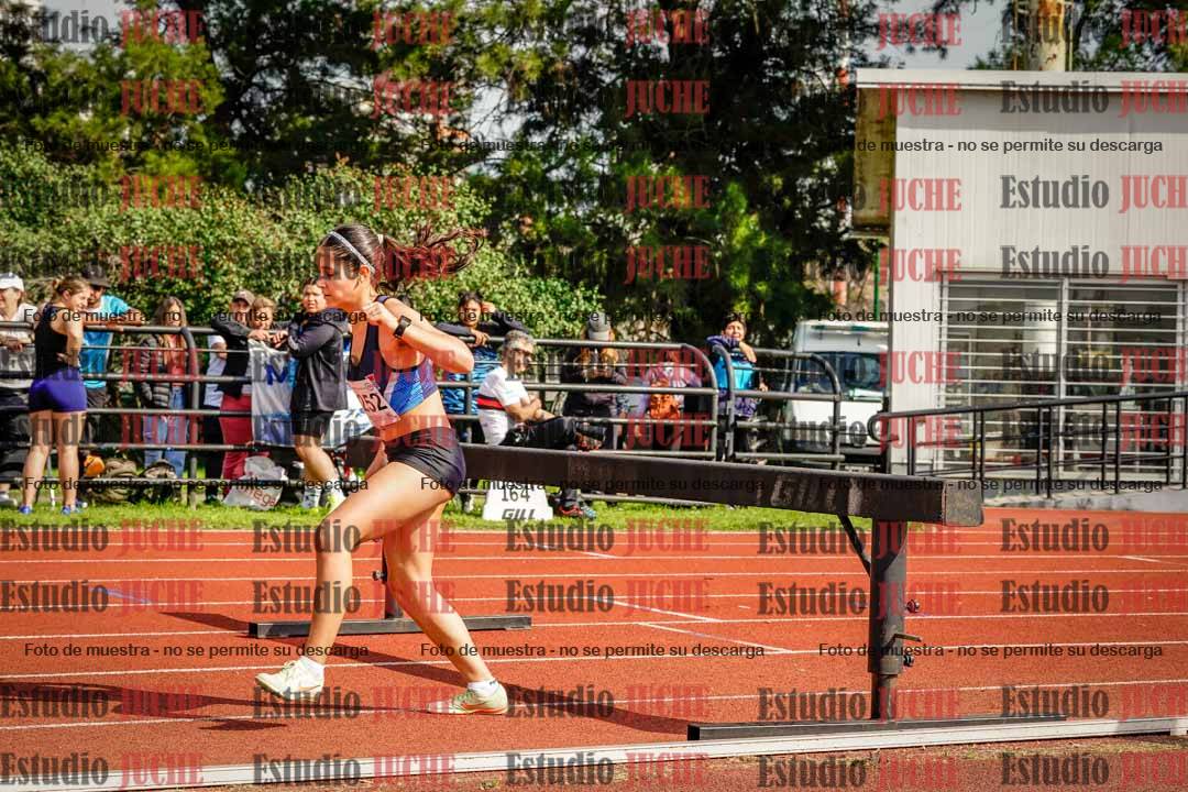 Fotos de los 1500 m con obstáculos de mujeres