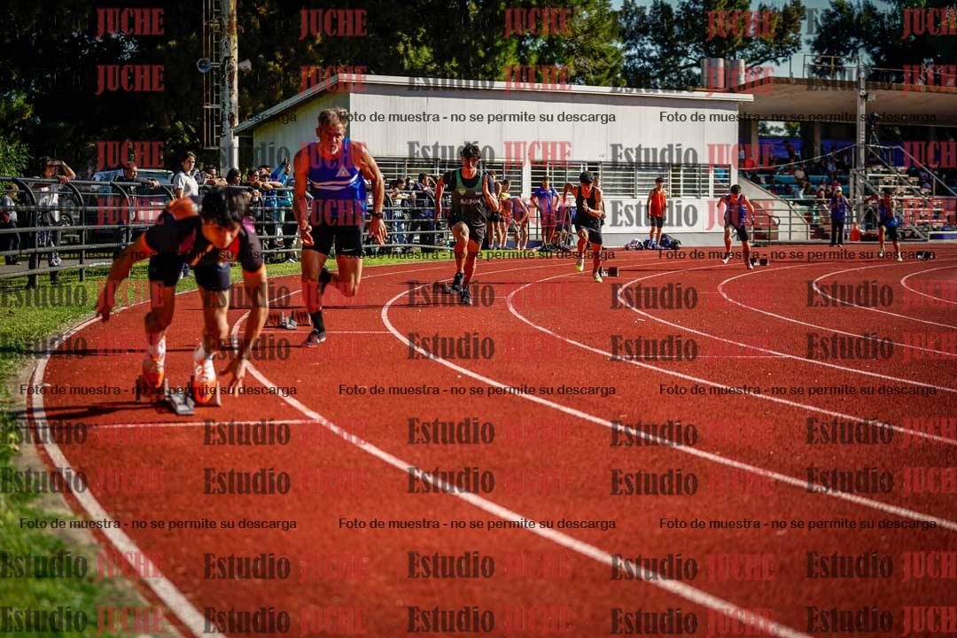 Fotos de los 400 m con vallas de varones