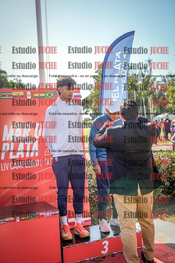 Fotos de algunos extras y podios del día 2