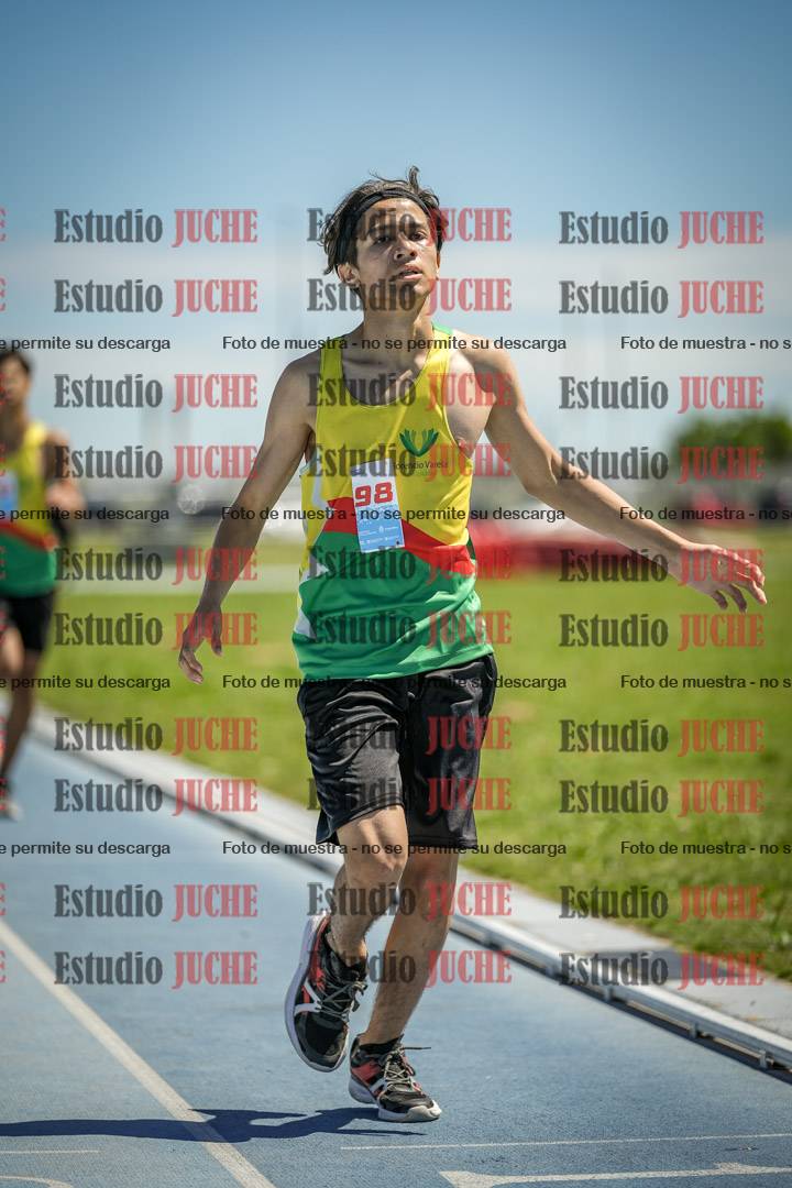 Fotos de los 600 m llanos de varones