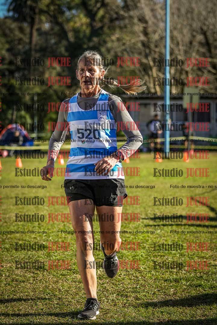 Fotos de la llegada del cross de 4000 m - mujeres