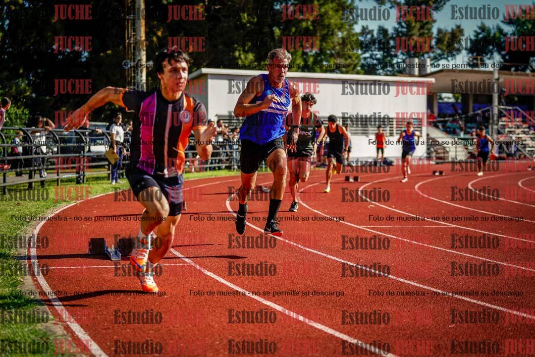 Fotos de los 400 m con vallas de varones