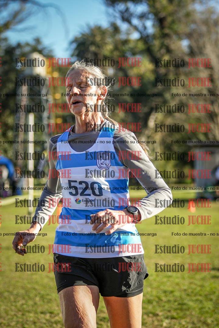 Fotos de la llegada del cross de 4000 m - mujeres