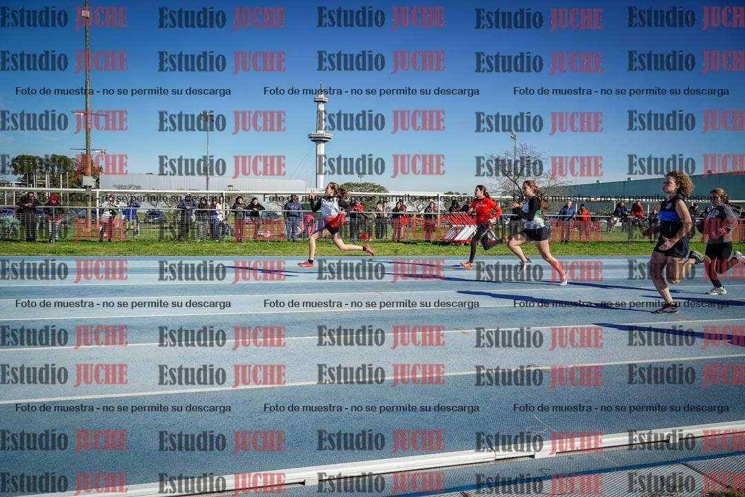 Fotos de los 80 m llanos de mujeres - U14