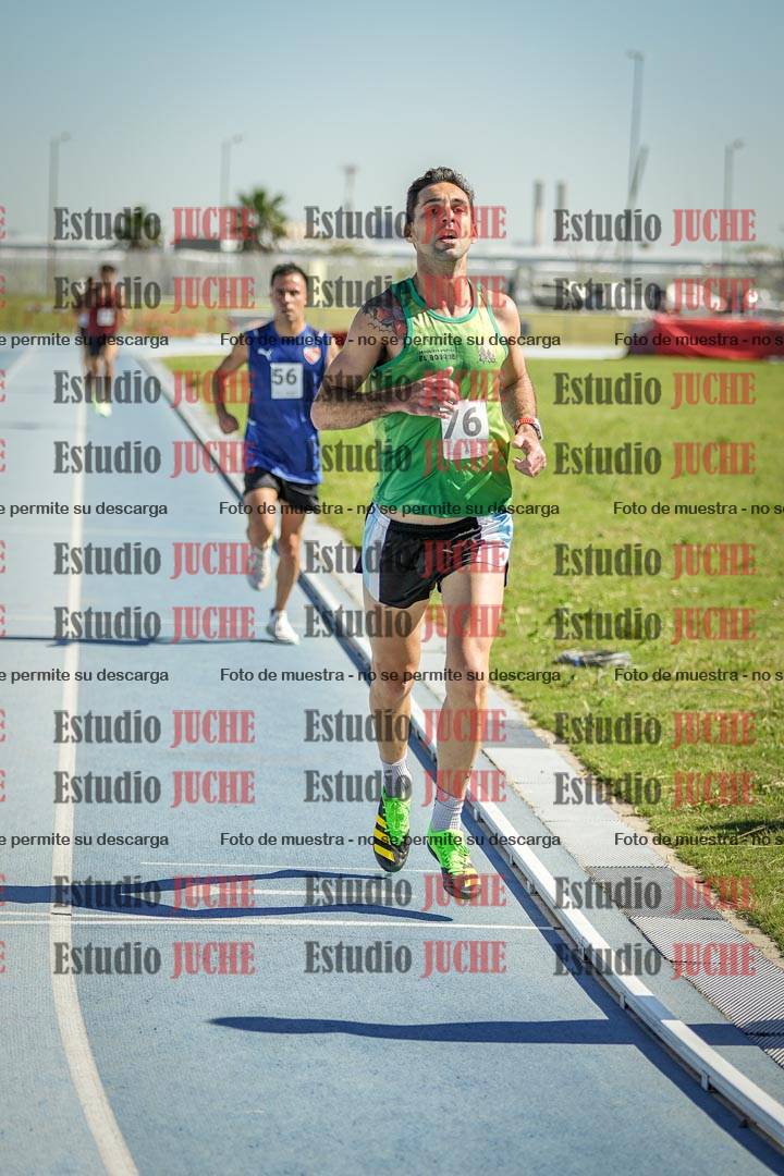 Fotos de los 5000 m de mujeres y varones - serie 1