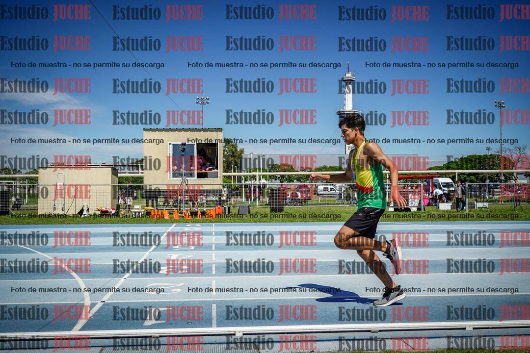 Fotos de los 600 m llanos de varones