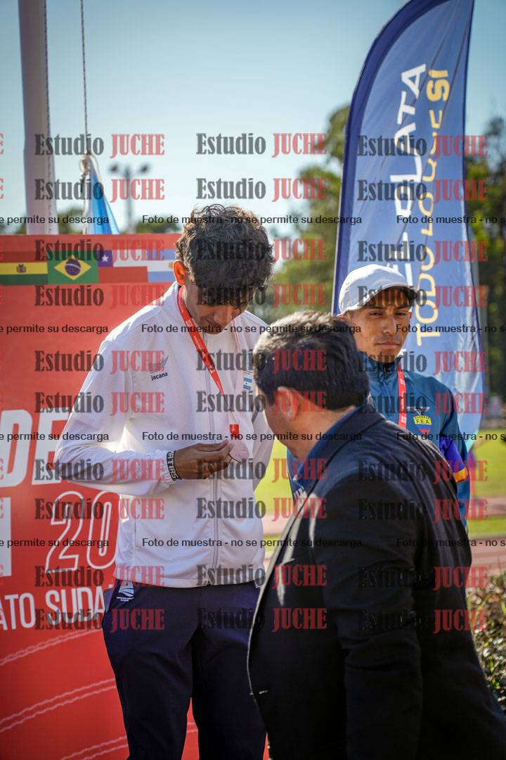 Fotos de algunos extras y podios del día 2