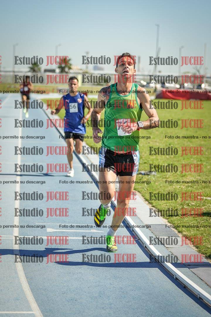 Fotos de los 5000 m de mujeres y varones - serie 1