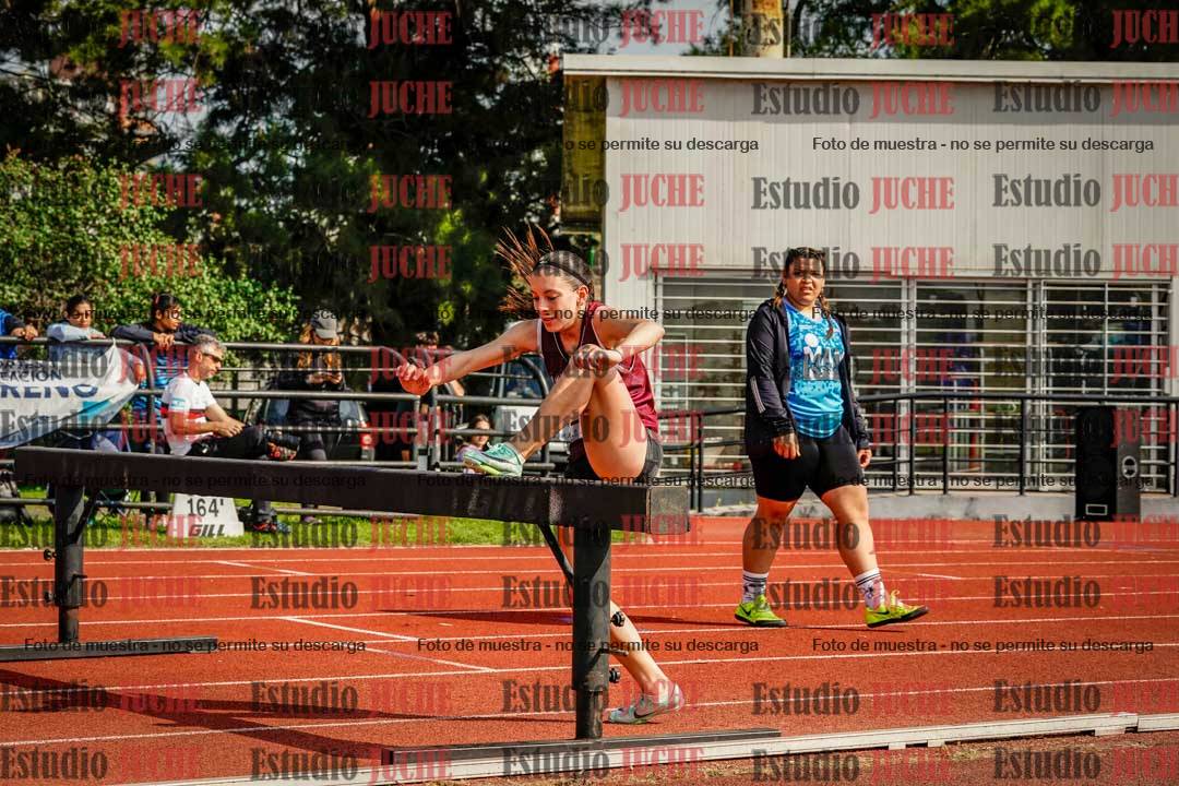 Fotos de los 1500 m con obstáculos de mujeres