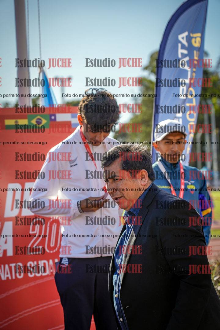 Fotos de algunos extras y podios del día 2