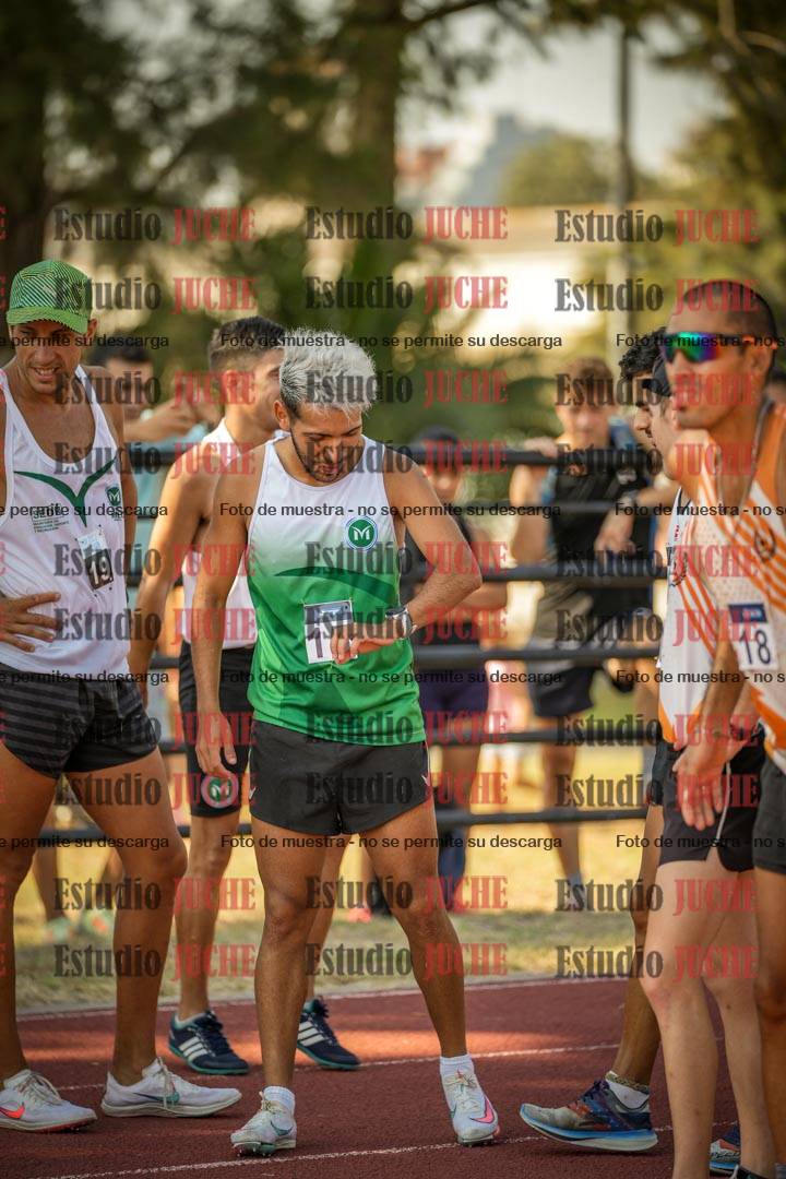 Fotos de los 3000 m llanos de varones