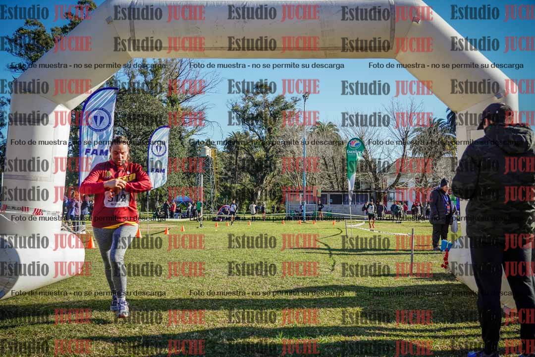 Fotos de la llegada del cross de 4000 m - mujeres