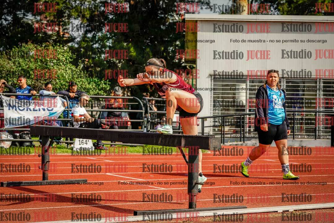Fotos de los 1500 m con obstáculos de mujeres