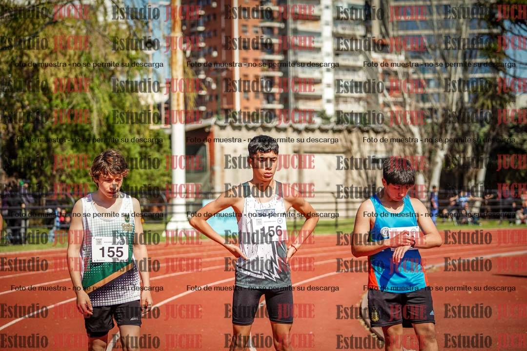 Fotos de los 1500 m con obstáculos de varones