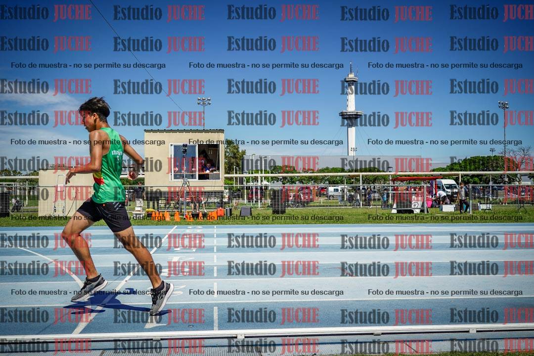 Fotos de los 600 m llanos de varones