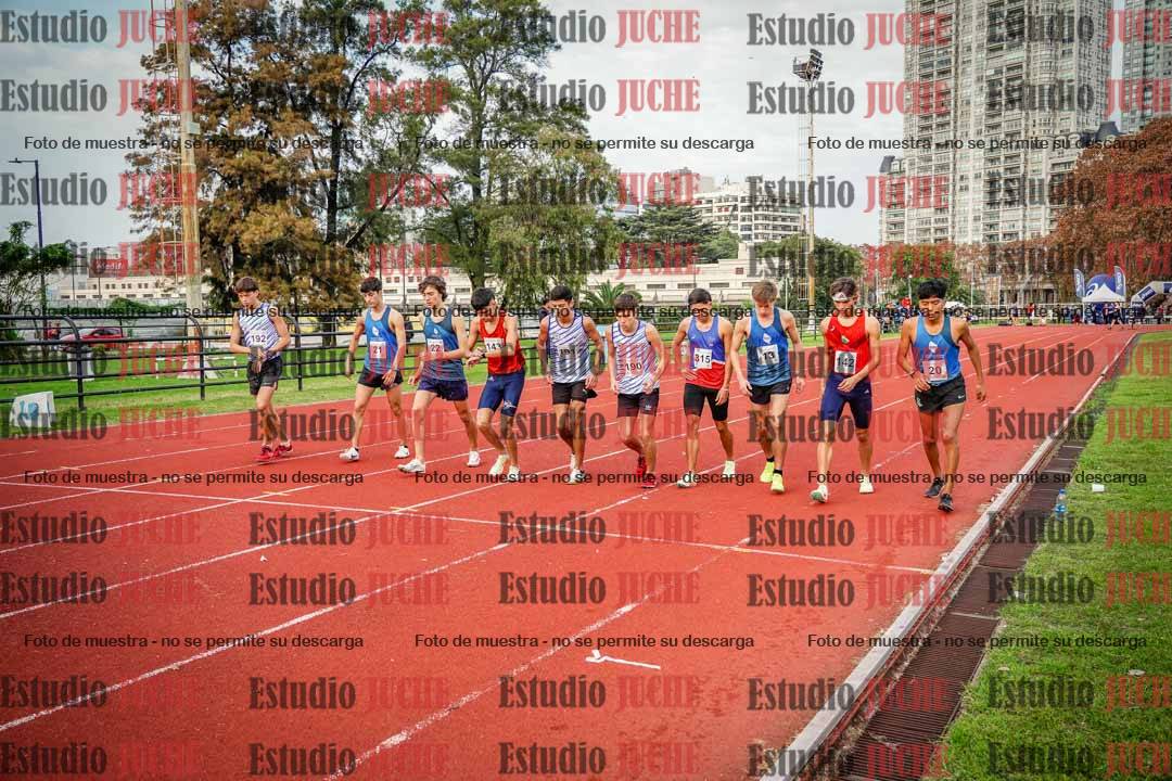 Fotos de los 3000 m con obstáculos de varones